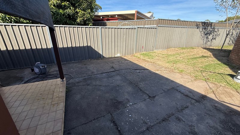 Photo - 7 Mcandrew Close, Lurnea NSW 2170 - Image 12