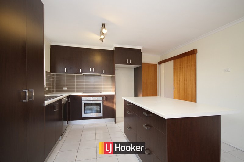 Photo - 7 Mccarthy Place, Charnwood ACT 2615 - Image 2