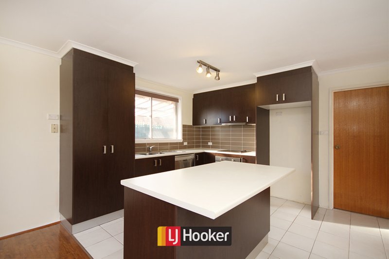 Photo - 7 Mccarthy Place, Charnwood ACT 2615 - Image 3