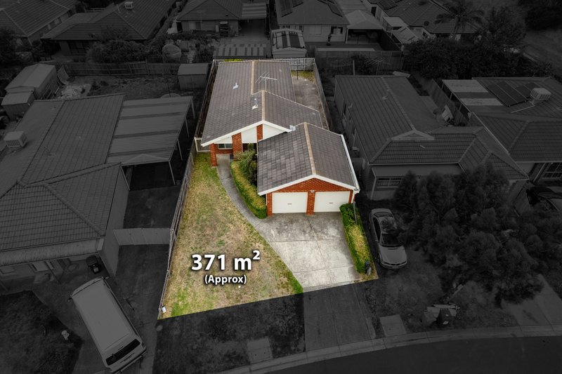 Photo - 7 Mcconnell Crescent, Roxburgh Park VIC 3064 - Image 15