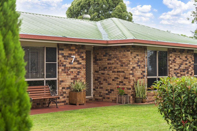 Photo - 7 Mcdonald Court, Wyreema QLD 4352 - Image 2