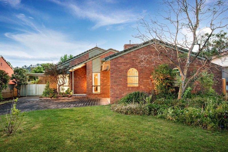 Photo - 7 Mcewen Crescent, Wodonga VIC 3690 - Image 2