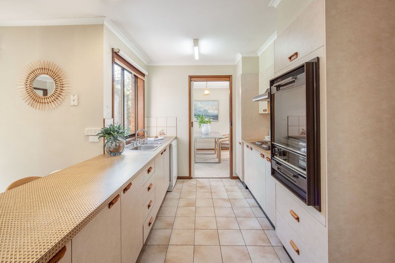 Photo - 7 Mcewen Crescent, Wodonga VIC 3690 - Image 6