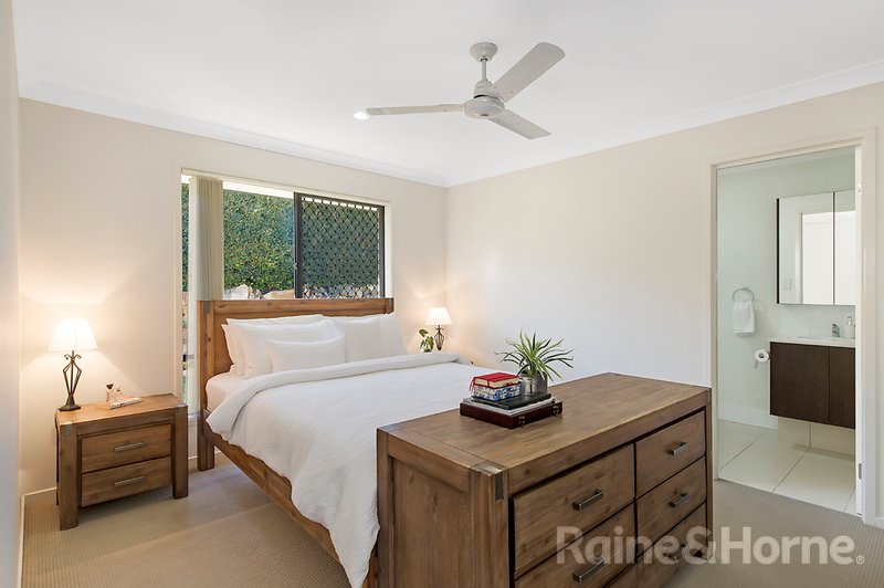 Photo - 7 Mcilwaith Street, North Lakes QLD 4509 - Image 10