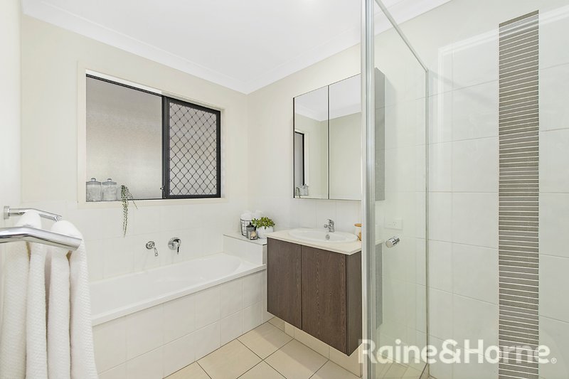 Photo - 7 Mcilwaith Street, North Lakes QLD 4509 - Image 16