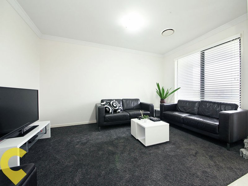 Photo - 7 Mckavanagh Street, Caboolture QLD 4510 - Image 4