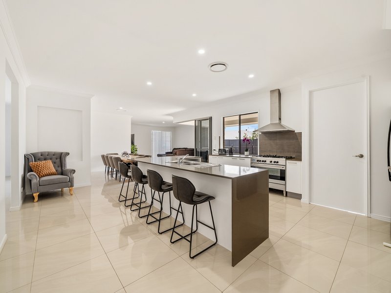Photo - 7 Mckavanagh Street, Caboolture QLD 4510 - Image 4