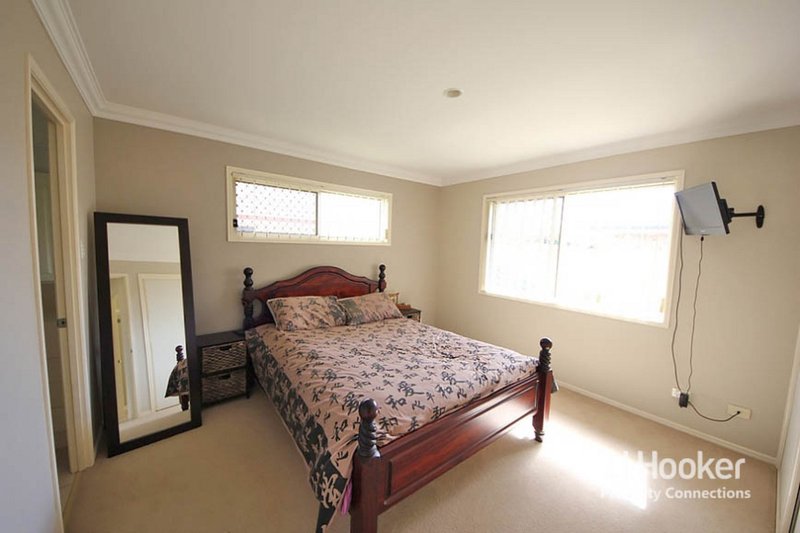 Photo - 7 Mckinlay Crescent, Murrumba Downs QLD 4503 - Image 6