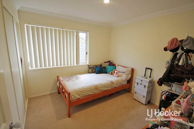 Photo - 7 Mckinlay Crescent, Murrumba Downs QLD 4503 - Image 7