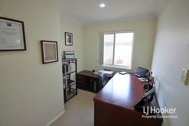 Photo - 7 Mckinlay Crescent, Murrumba Downs QLD 4503 - Image 8