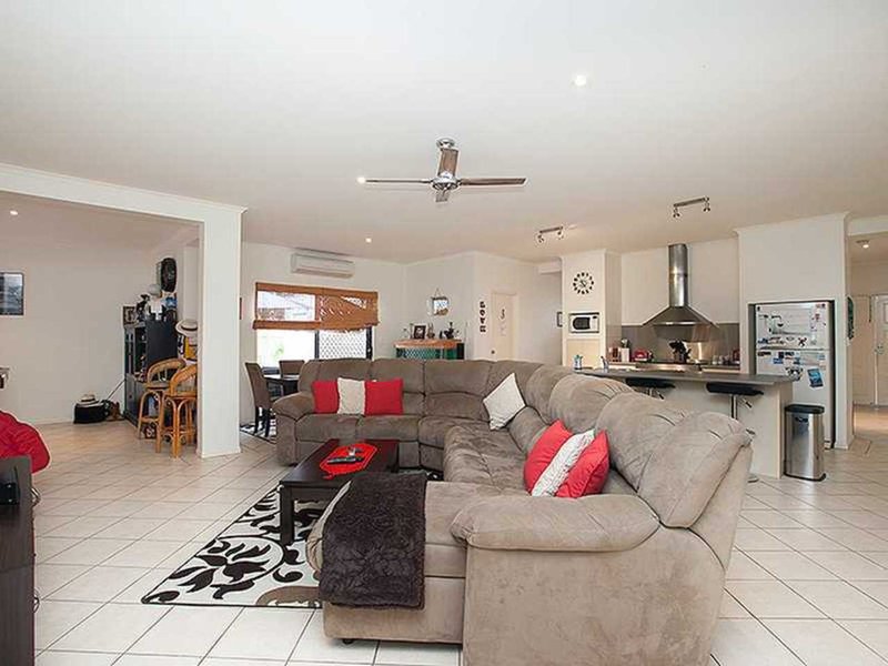 Photo - 7 Mckinley Court, Varsity Lakes QLD 4227 - Image 1