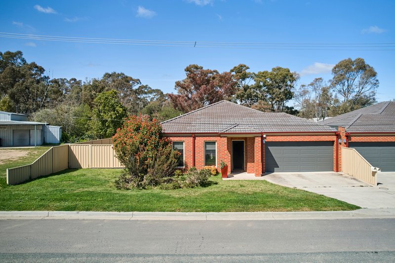 7 Mcmahon Street, Heathcote VIC 3523