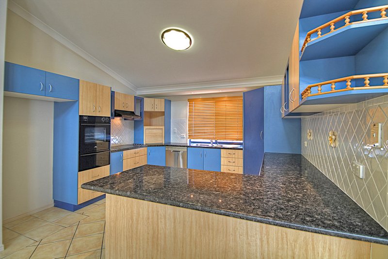 Photo - 7 Mcness Court, Flinders View QLD 4305 - Image 5