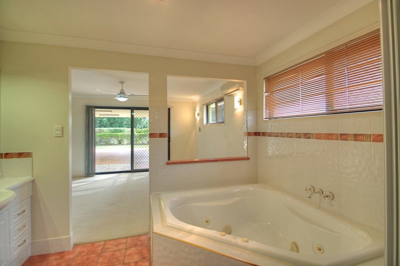 Photo - 7 Mcness Court, Flinders View QLD 4305 - Image 14