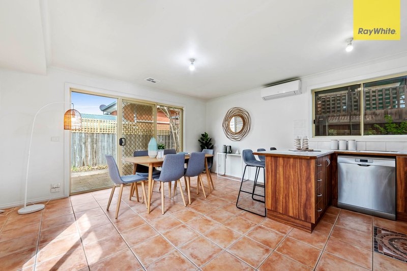 Photo - 7 Mcshane Drive, Kealba VIC 3021 - Image 5