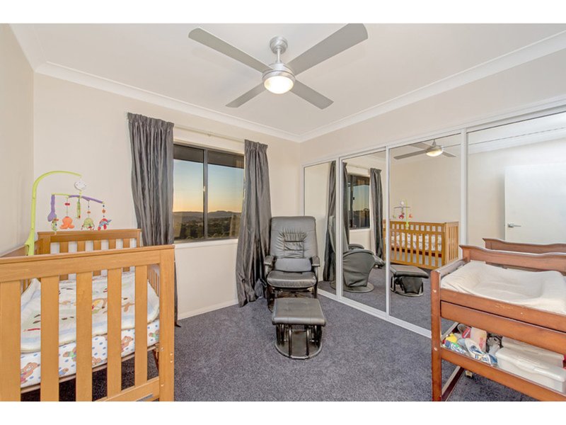 Photo - 7 Mcshane Drive, Mount Kynoch QLD 4350 - Image 13