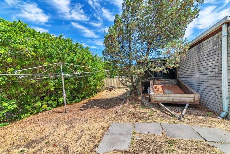 Photo - 7 Mead Street, Warnbro WA 6169 - Image 14