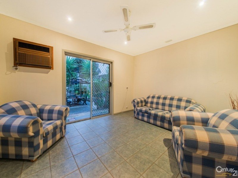 Photo - 7 Medoro Grove, Mulgrave VIC 3170 - Image 4