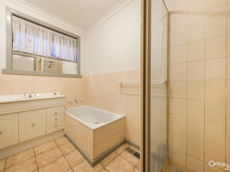 Photo - 7 Medoro Grove, Mulgrave VIC 3170 - Image 6