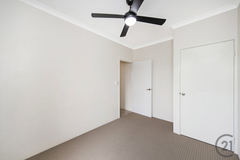 Photo - 7 Medway Road, Lakelands WA 6180 - Image 13