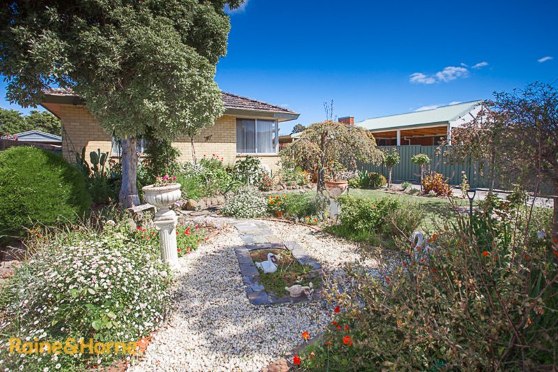 Photo - 7 Melba Avenue, Sunbury VIC 3429 - Image 10