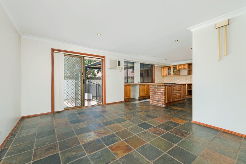 Photo - 7 Melville Road, St Clair NSW 2759 - Image 4