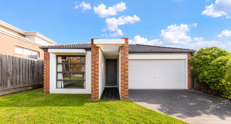 Photo - 7 Melzak Way, Berwick VIC 3806 - Image 1