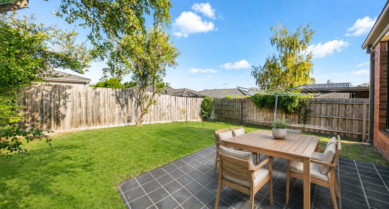 Photo - 7 Melzak Way, Berwick VIC 3806 - Image 9