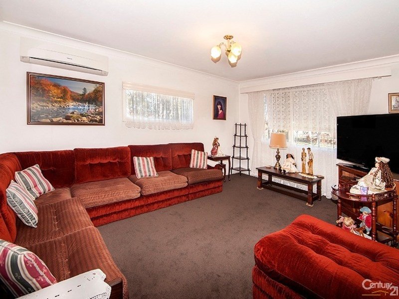 Photo - 7 Messines Avenue, Milperra NSW 2214 - Image 2