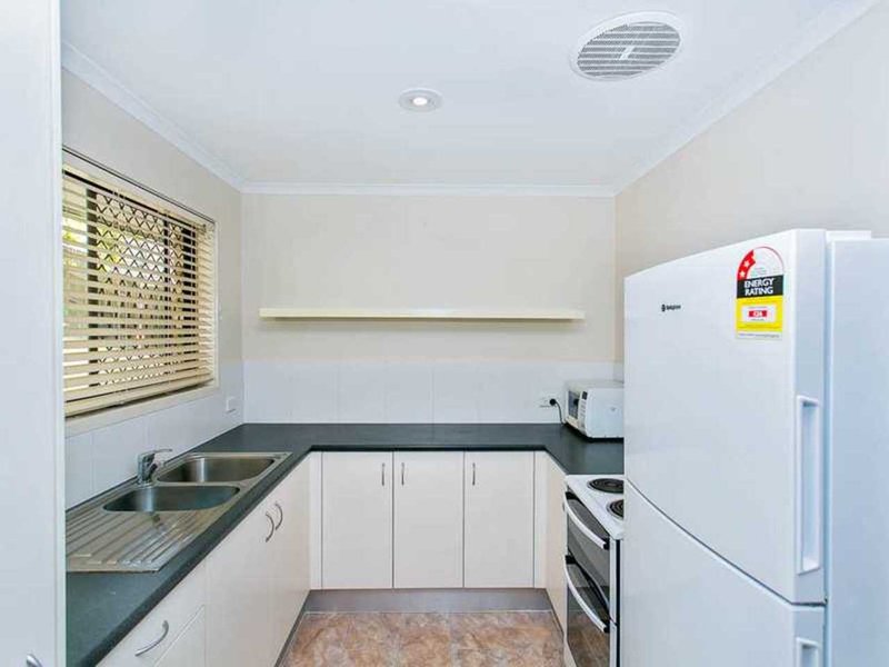 Photo - 7 Meteor Court, Mudgeeraba QLD 4213 - Image 4