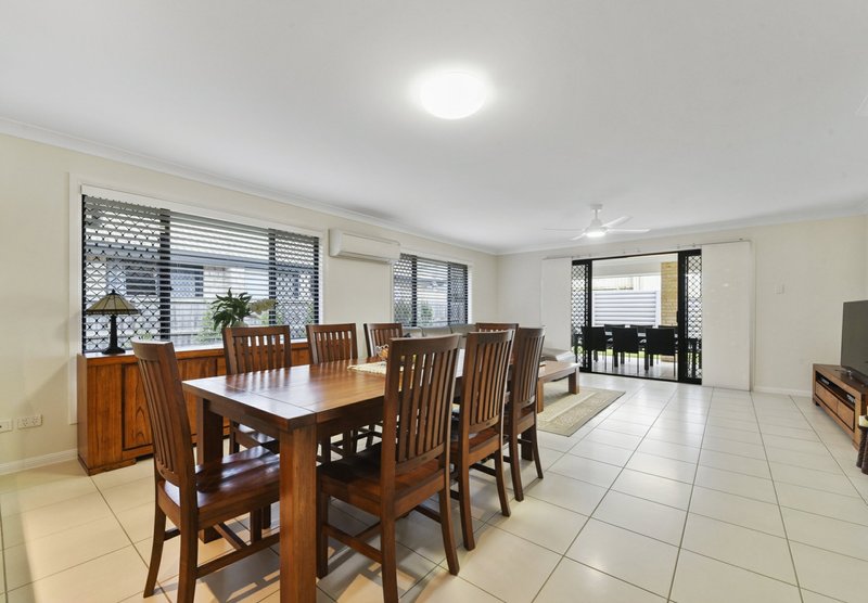 Photo - 7 Midgley Street, Dakabin QLD 4503 - Image 3