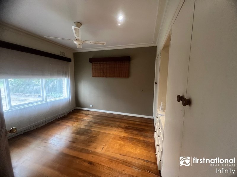 Photo - 7 Milliara Street, Mount Waverley VIC 3149 - Image 10