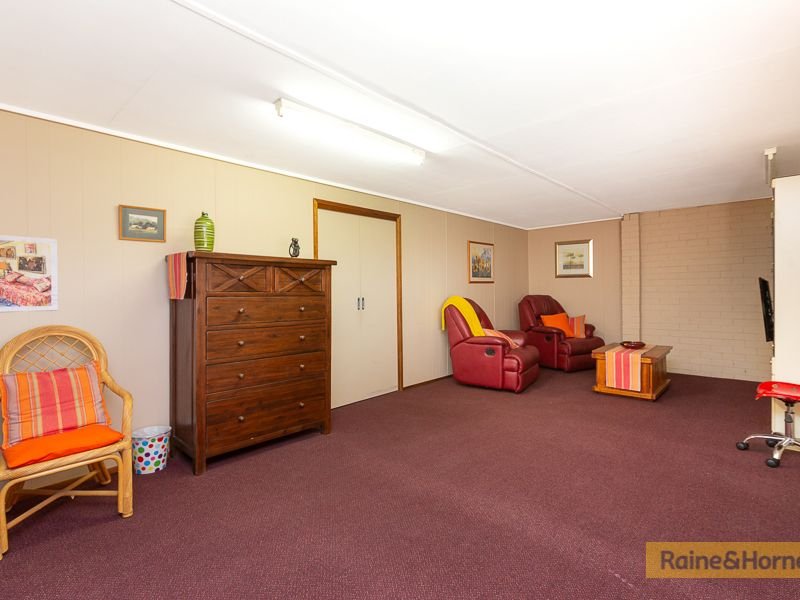 Photo - 7 Minnamurra Crescent, Tamworth NSW 2340 - Image 10