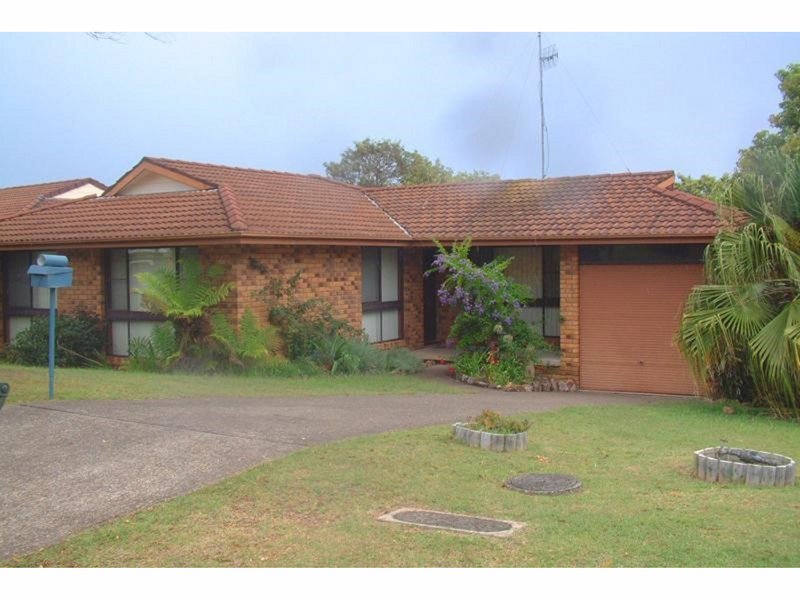 7 Minnibah Circuit, Forster NSW 2428