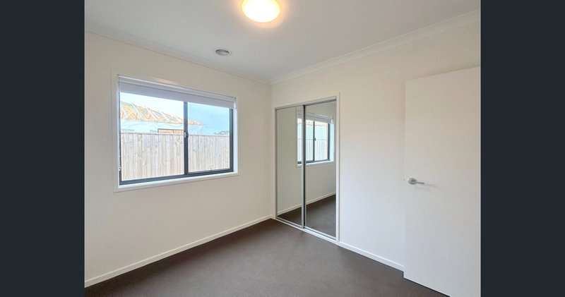 Photo - 7 Mirium Street, Donnybrook VIC 3064 - Image 9