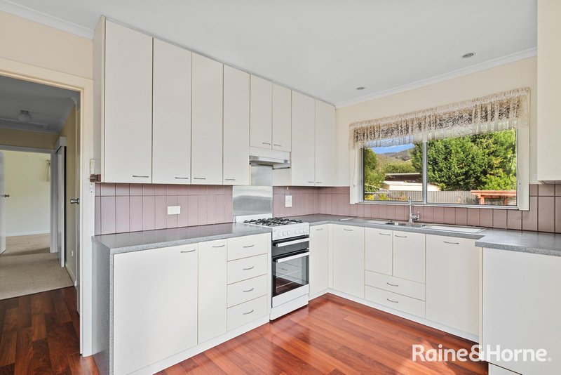 Photo - 7 Mitchell Avenue, Rosetta TAS 7010 - Image 6