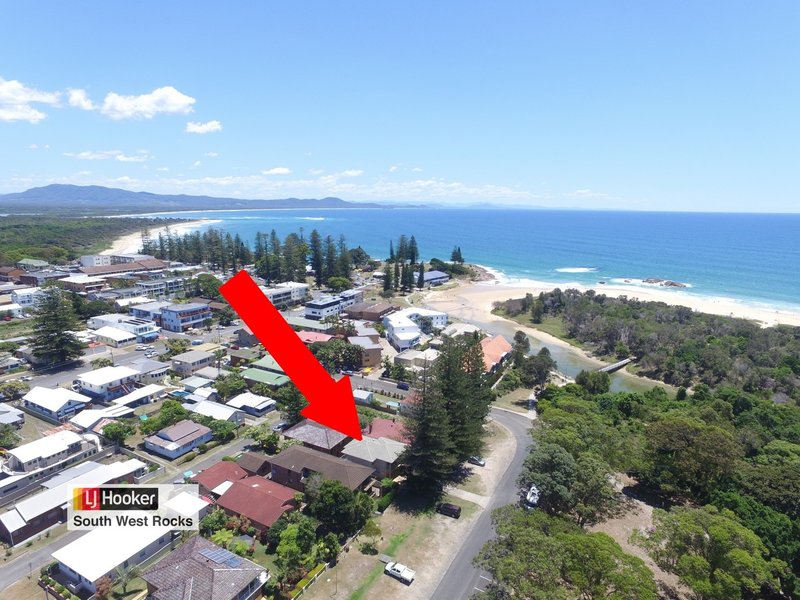 Photo - 7 Mitchell Street, South West Rocks NSW 2431 - Image 2