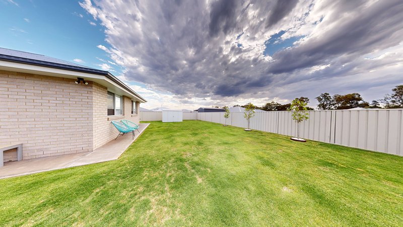 Photo - 7 Molonglo Crescent, Dubbo NSW 2830 - Image 24