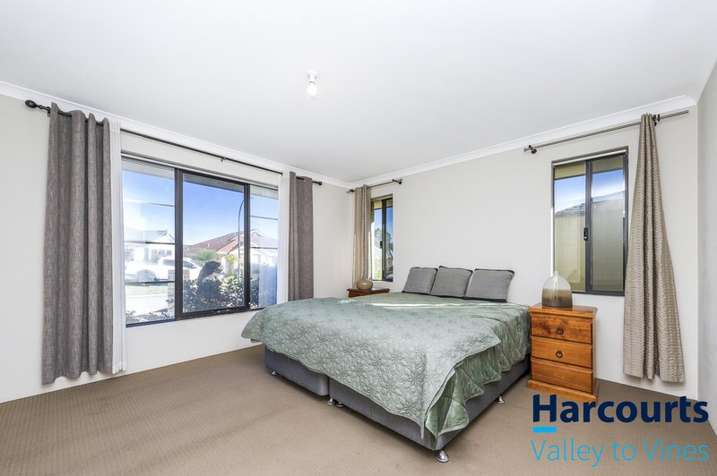 Photo - 7 Mona Vale Loop, Ellenbrook WA 6069 - Image 4