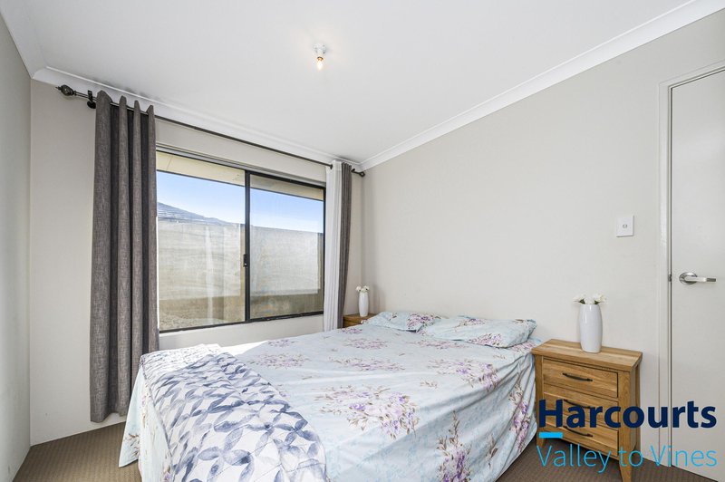 Photo - 7 Mona Vale Loop, Ellenbrook WA 6069 - Image 7