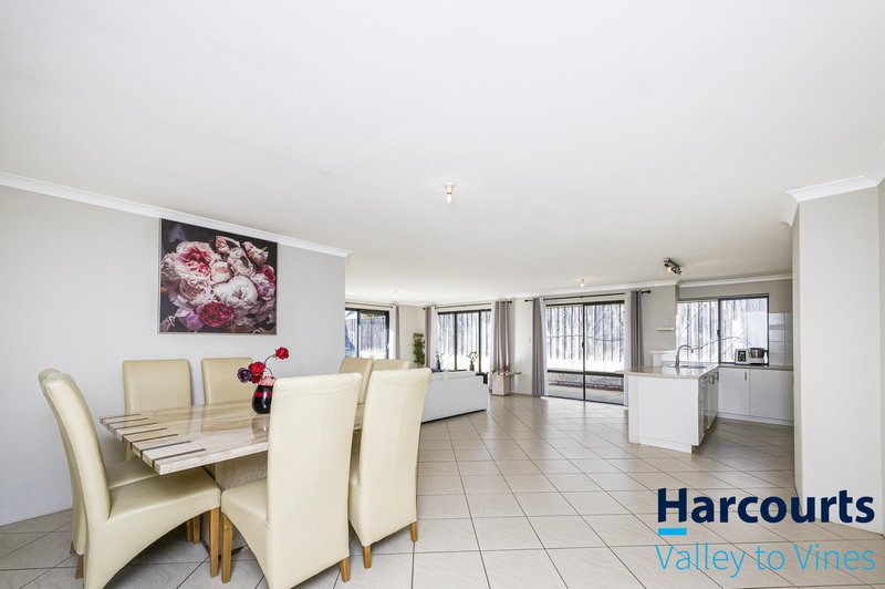 Photo - 7 Mona Vale Loop, Ellenbrook WA 6069 - Image 11