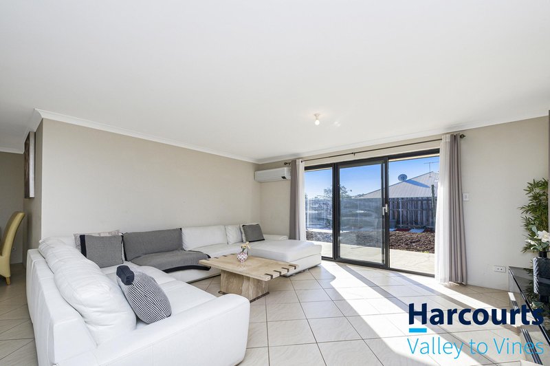 Photo - 7 Mona Vale Loop, Ellenbrook WA 6069 - Image 18