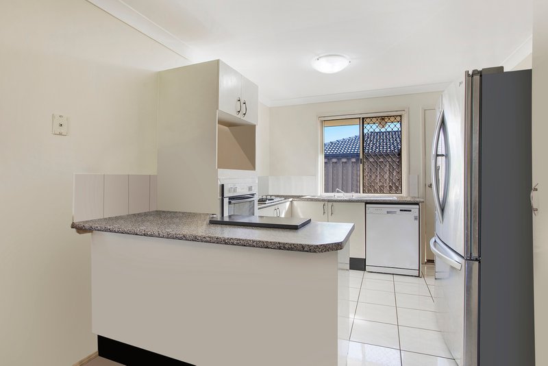 Photo - 7 Montezuma Drive, Burleigh Waters QLD 4220 - Image 3