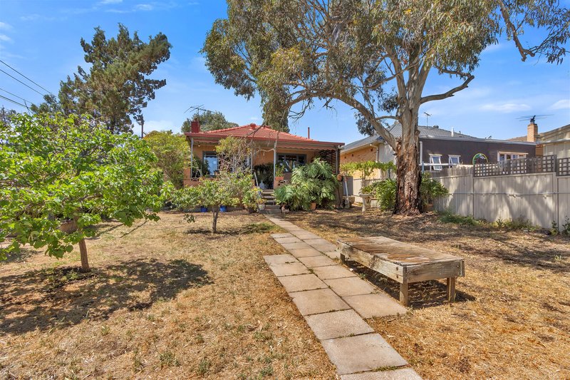 Photo - 7 Montrose Avenue, Clearview SA 5085 - Image 2