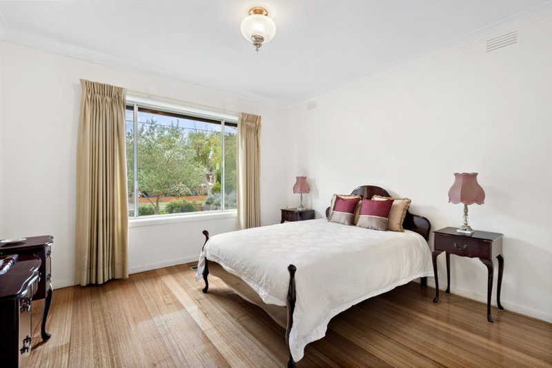 Photo - 7 Montrose Street, Oakleigh South VIC 3167 - Image 7