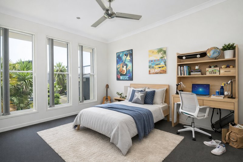 Photo - 7 Moonlight Lane, Coomera QLD 4209 - Image 9