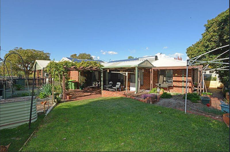 Photo - 7 Moore Gardens, Kardinya WA 6163 - Image 16