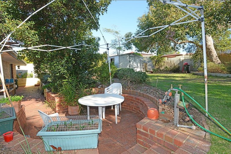 Photo - 7 Moore Gardens, Kardinya WA 6163 - Image 17