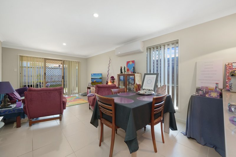 Photo - 7 Morfontaine Street, North Lakes QLD 4509 - Image 5