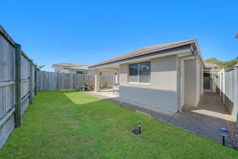 Photo - 7 Morfontaine Street, North Lakes QLD 4509 - Image 12